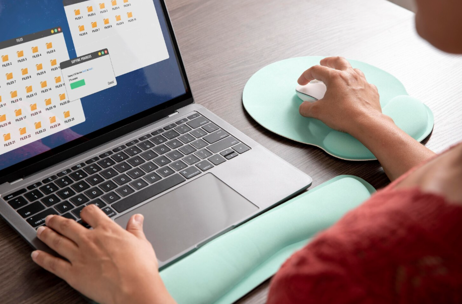 Organizing computer files as part of digital declutter steps for a cleaner tech life